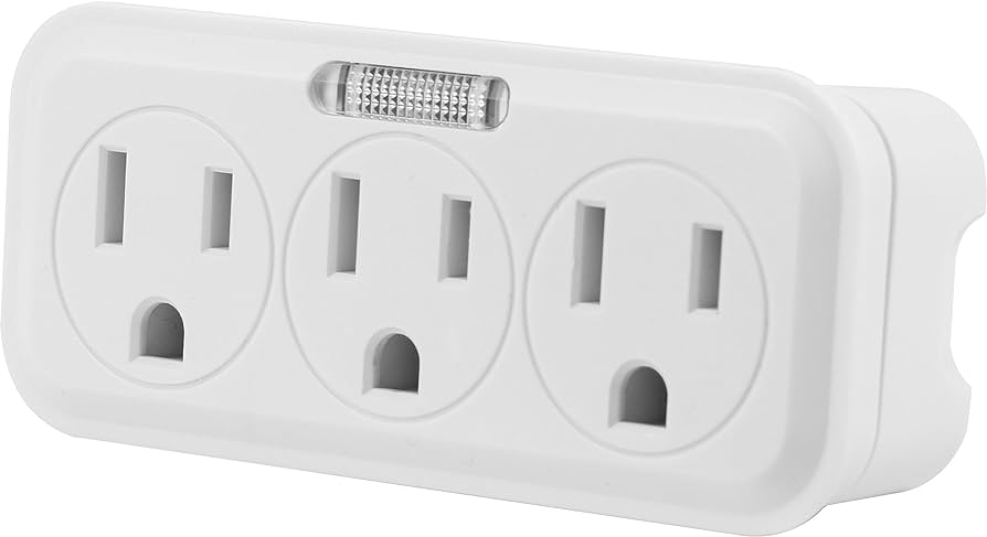 TOMA MULTIPLE X3 DE PARED CON LUZ GUIA POLO A TIERRA Y PIVOTE GENERAL ELECTRIC(GE14494)