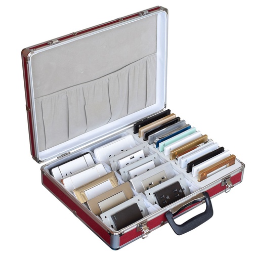 [E48B] EXHIBIDOR DE LUXOR DUKE ENERGY (MALETA ARMADA)